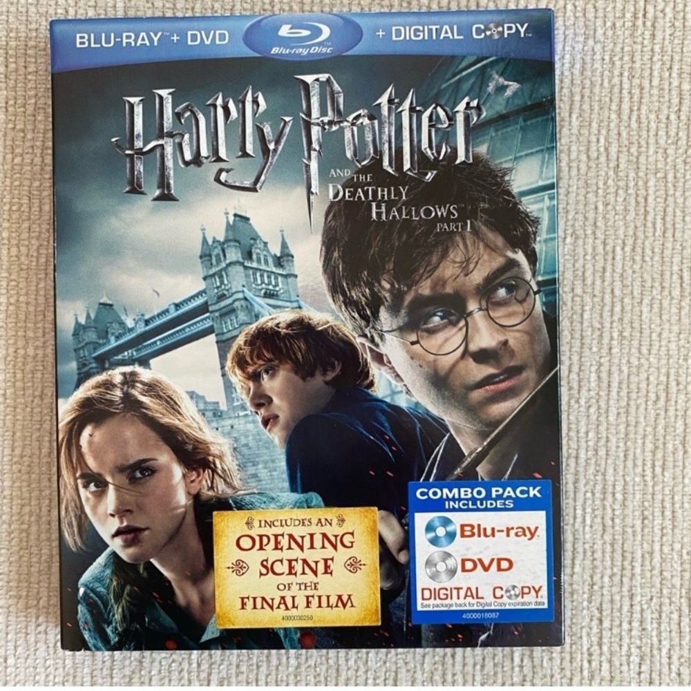 Warner Bros. Harry Potter Blu-ray DVD Combo Pack -